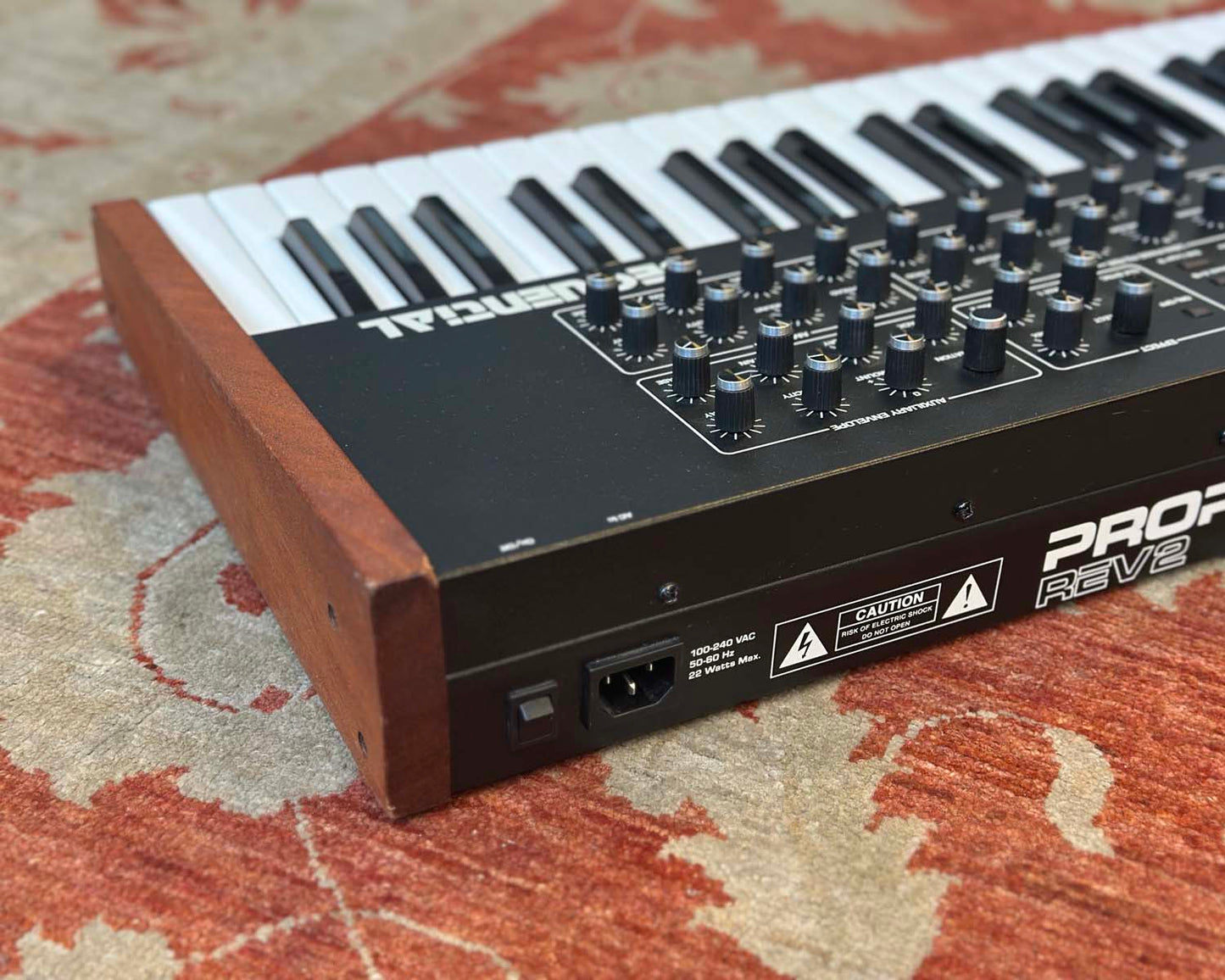 Sequential Prophet Rev2 - 16 Voice