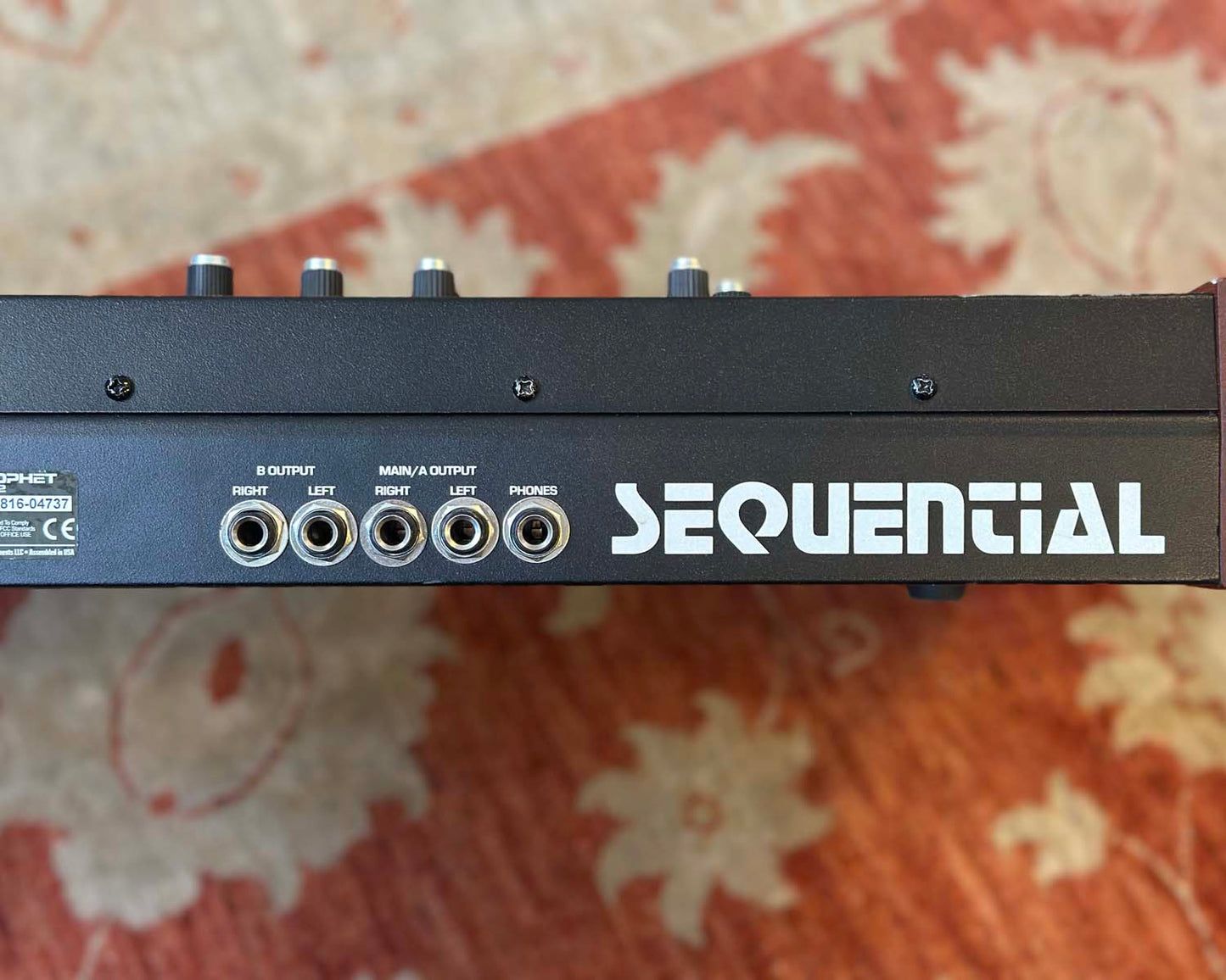 Sequential Prophet Rev2 - 16 Voice