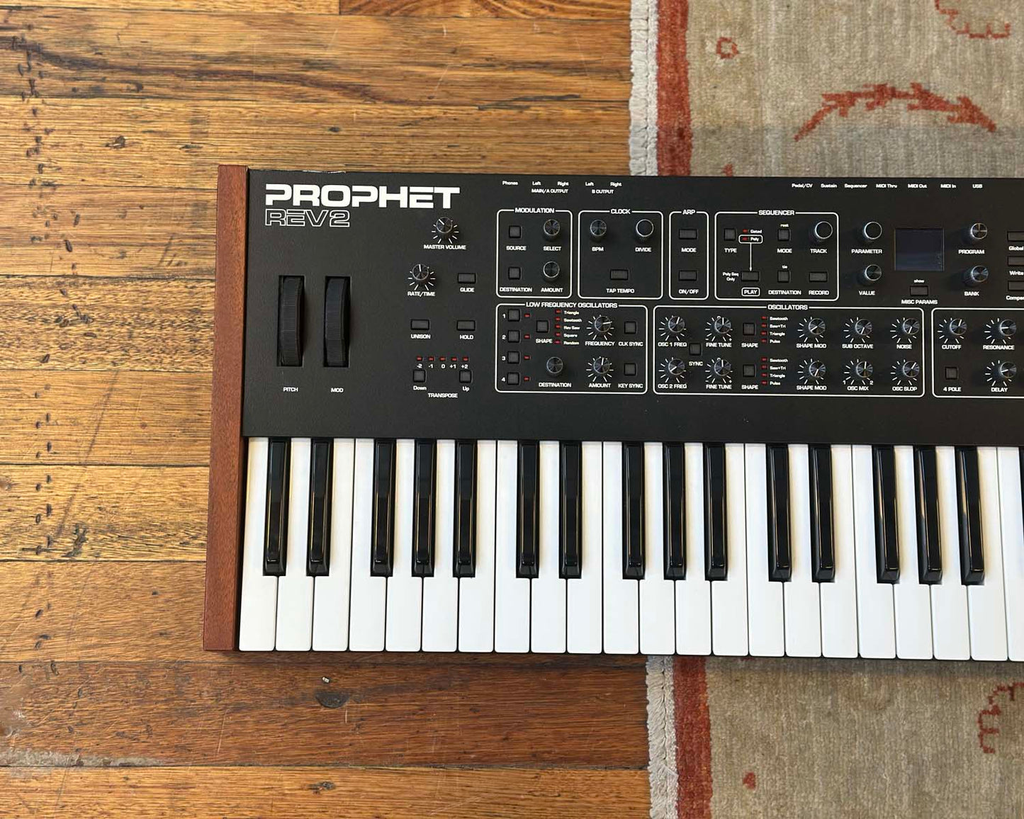 Sequential Prophet Rev2 - 16 Voice