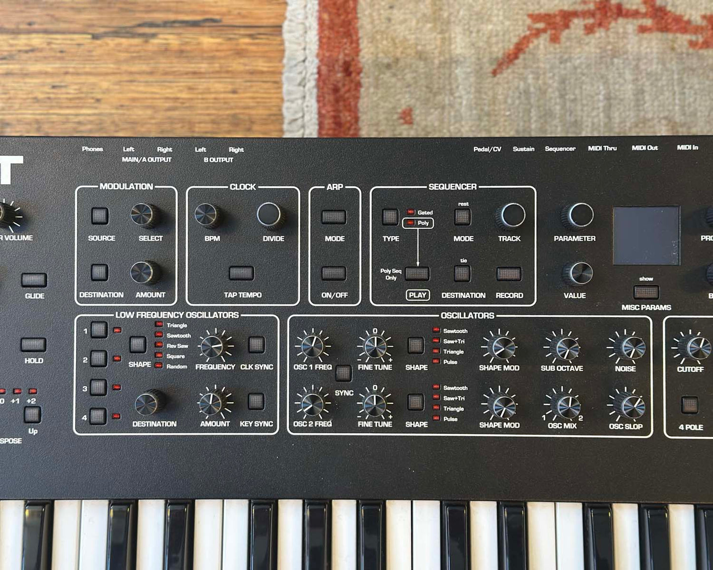 Sequential Prophet Rev2 - 16 Voice