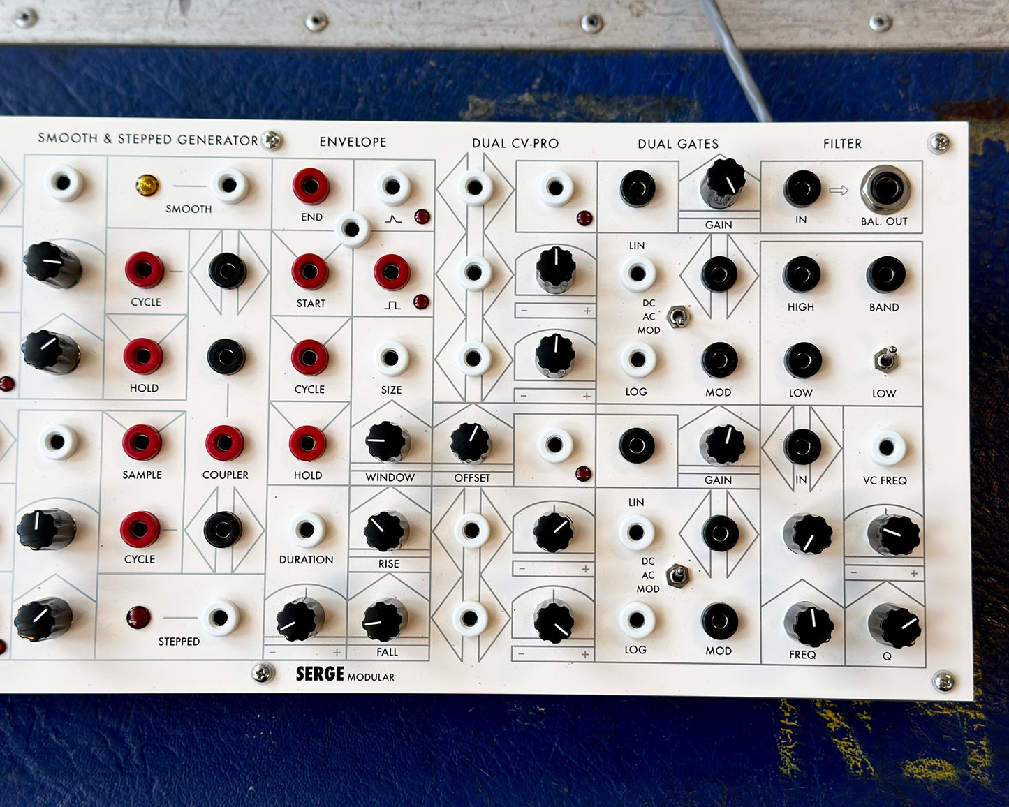 Serge Modular / Random Source Paperface 50 - Paris-Flash
