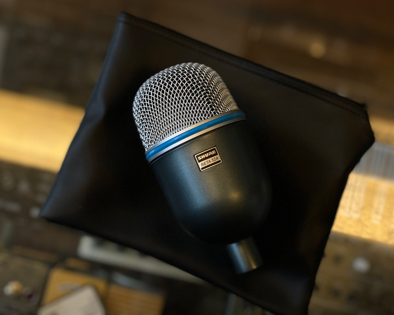 お値下げ○Shure BETA52A Buy Shure Beta 52A Dynamic Microphone | Sam Ash Music