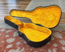 Load image into Gallery viewer, Siliato Vintage Dreadnought Case

