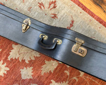 Load image into Gallery viewer, Siliato Vintage Dreadnought Case
