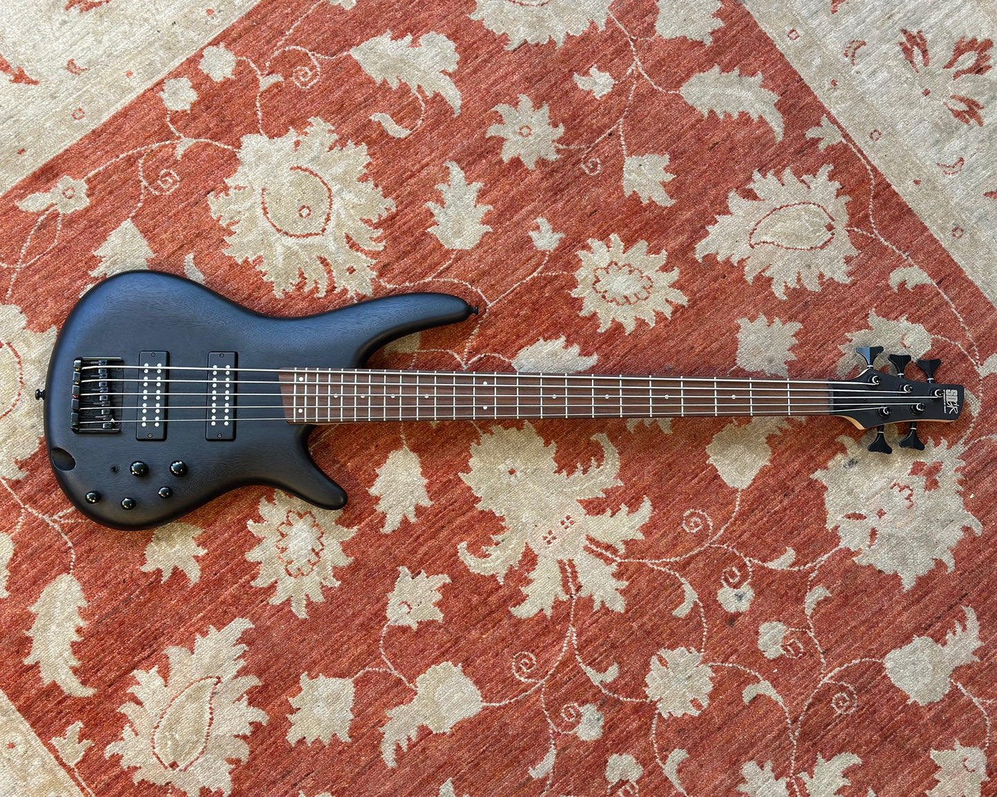 SoundGear by Ibanez SR305EB WK SR Standard 5-String Electric Bass