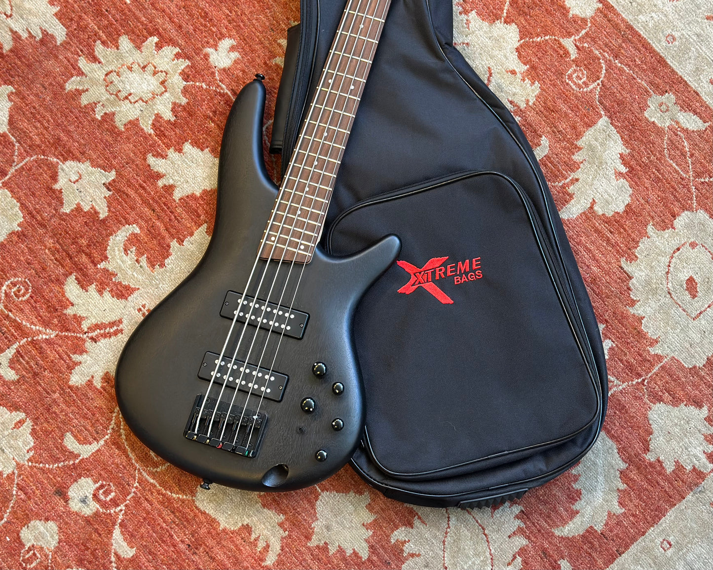 SoundGear by Ibanez SR305EB WK SR Standard 5-String Electric Bass