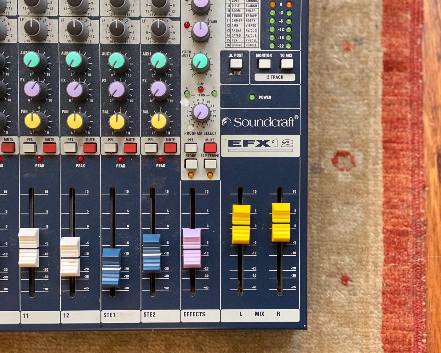 Soundcraft EFX12 – Found Sound
