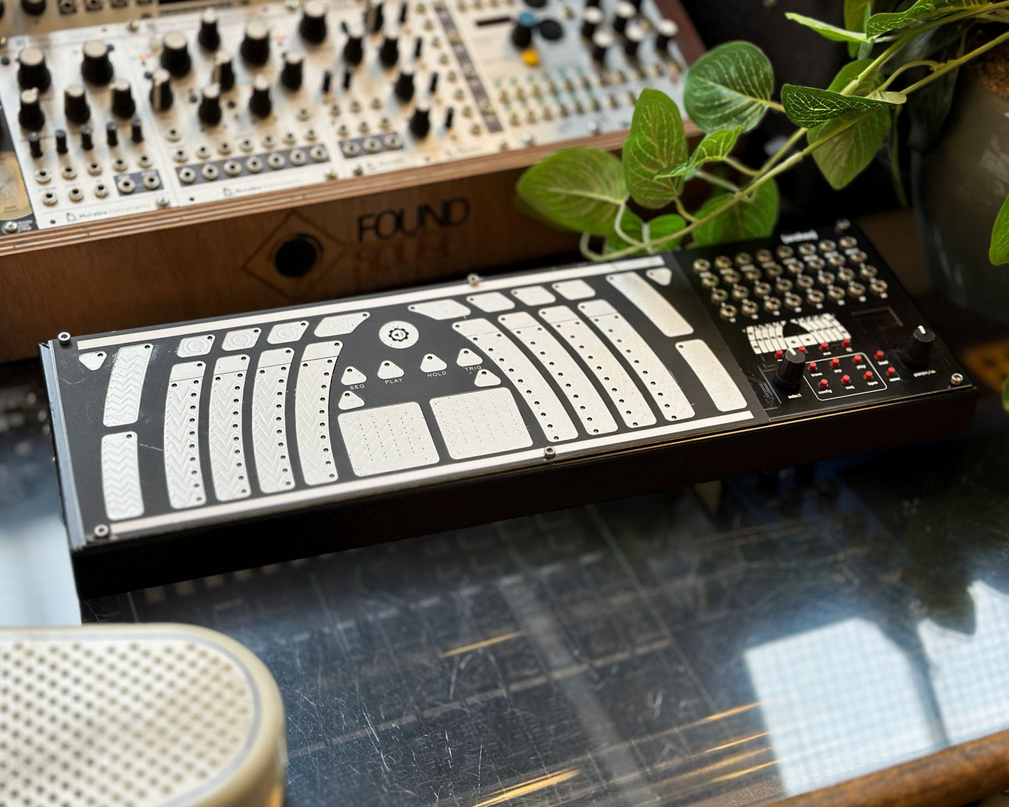 Soundmachines Arches Tactile CV / MIDI Controller