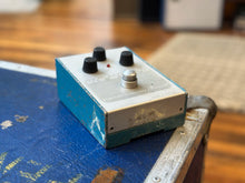 Load image into Gallery viewer, Sovtek / Electro Harmonix &#39;Civil War&#39; Big Muff
