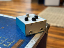 Load image into Gallery viewer, Sovtek / Electro Harmonix &#39;Civil War&#39; Big Muff
