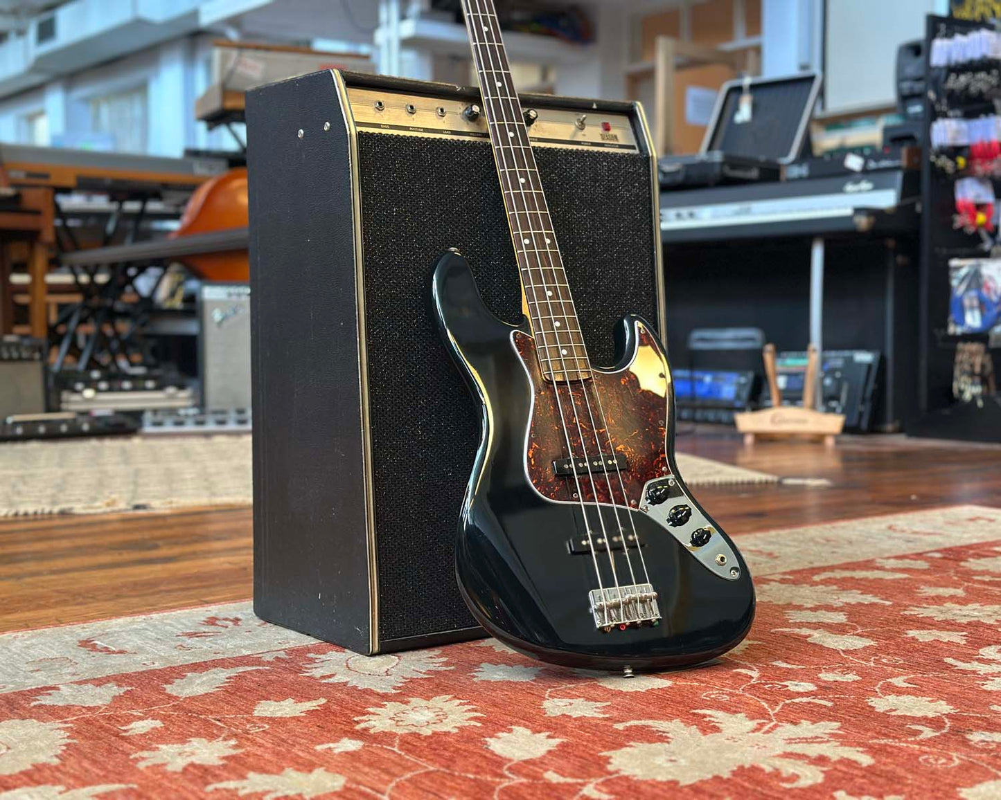 Squier by Fender JV '62 Reissue Jazz Bass