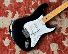 Load image into Gallery viewer, 1992 Squier by Fender Stratocaster - Made in Korea
