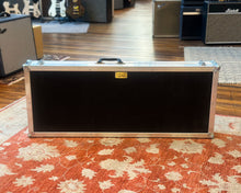 Load image into Gallery viewer, Stockade Case Company Flight Case - Electric Guitar
