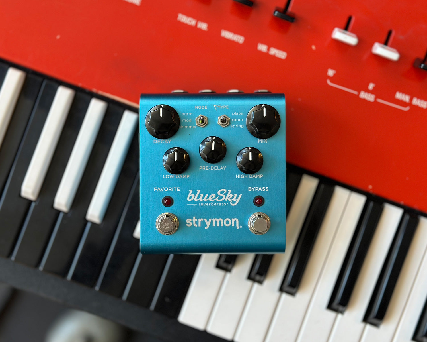 ギター strymon blue sky reverb strymon | blueSky（V2） | リバーブ | 製品情報