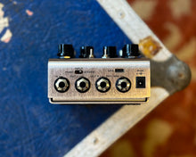 Load image into Gallery viewer, Strymon Deco 2 Tape Saturation &amp; Double Tracker Effects Pedal
