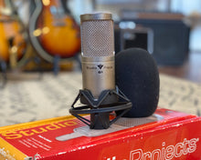 Load image into Gallery viewer, Studio Projects B1 Condenser Microphone
