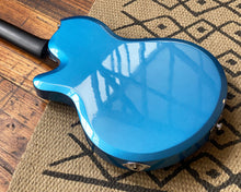 Load image into Gallery viewer, Supro 2020BM Westbury - Metallic Blue
