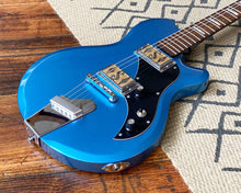 Load image into Gallery viewer, Supro 2020BM Westbury - Metallic Blue
