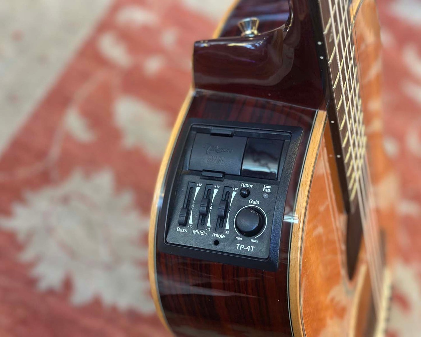 Takamine EG406S Parlour Acoustic w/ Pickup