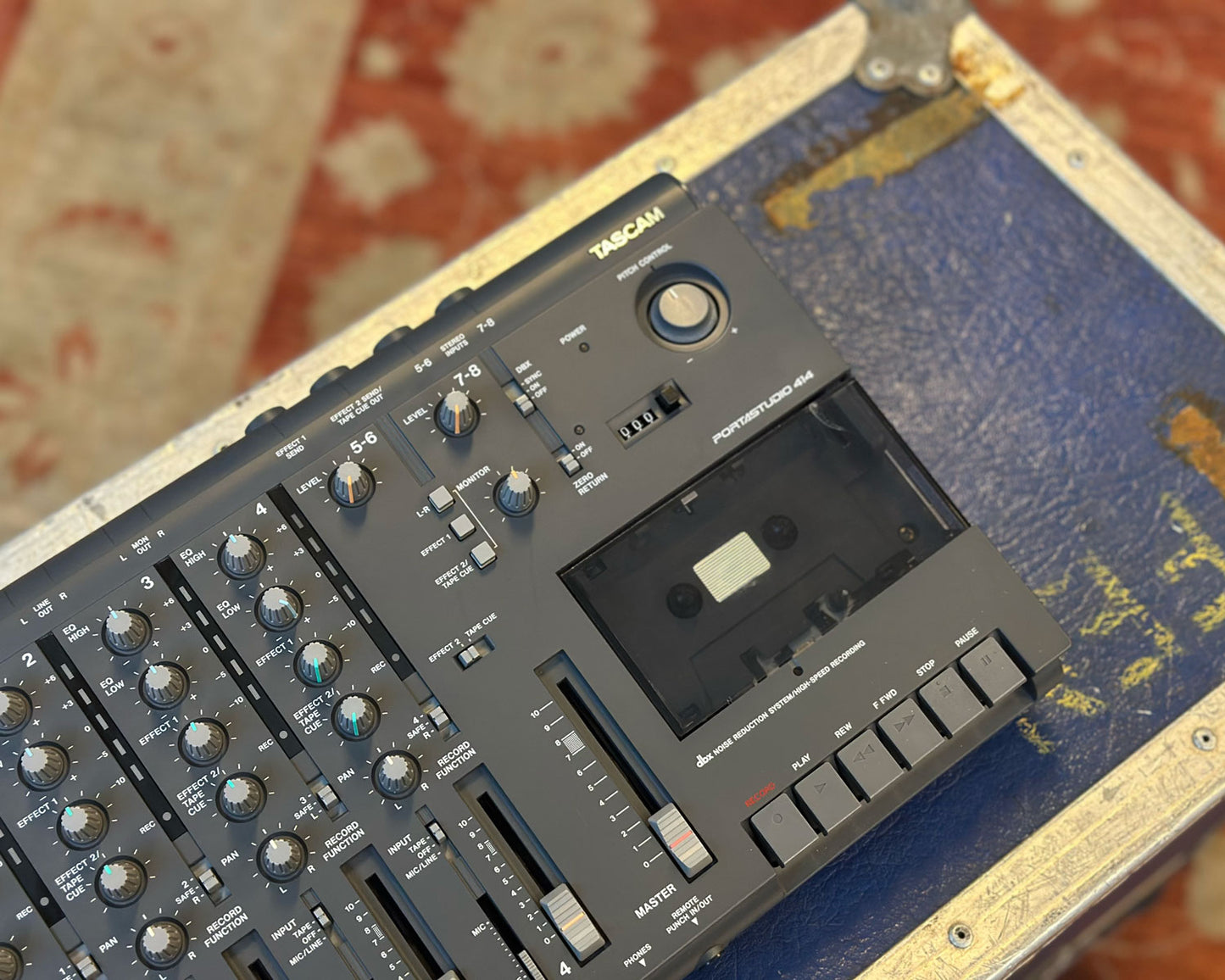 Tascam Portastudio 414