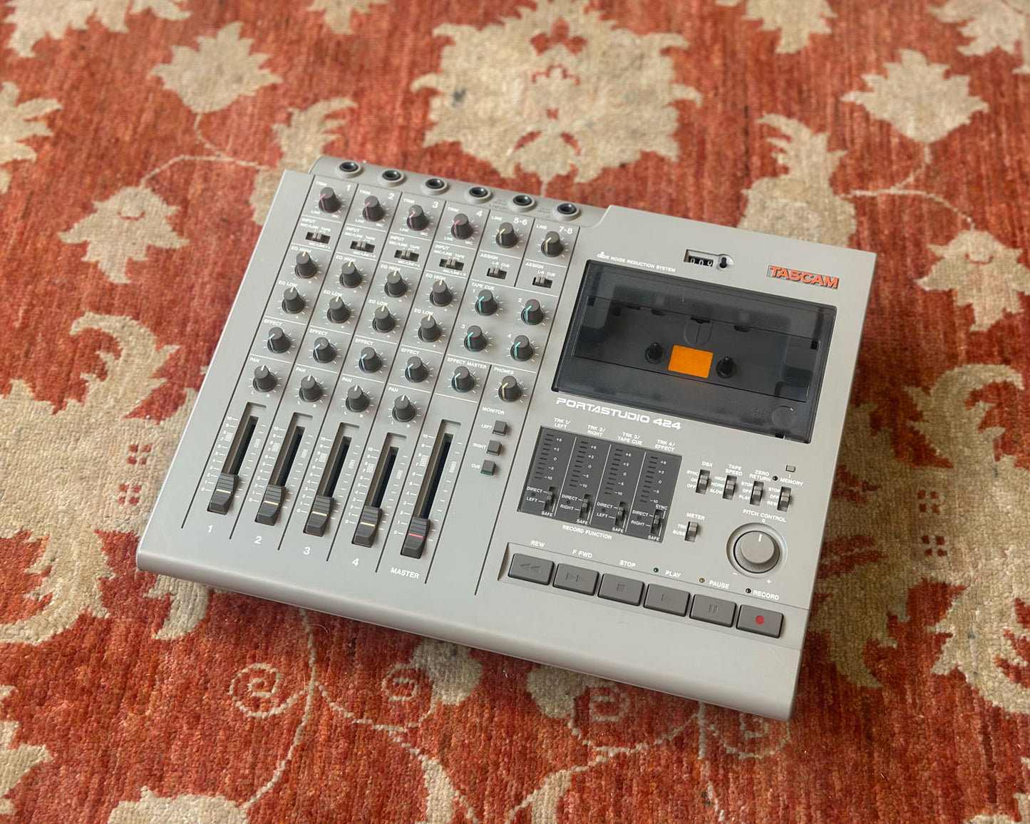 Tascam Portastudio 424