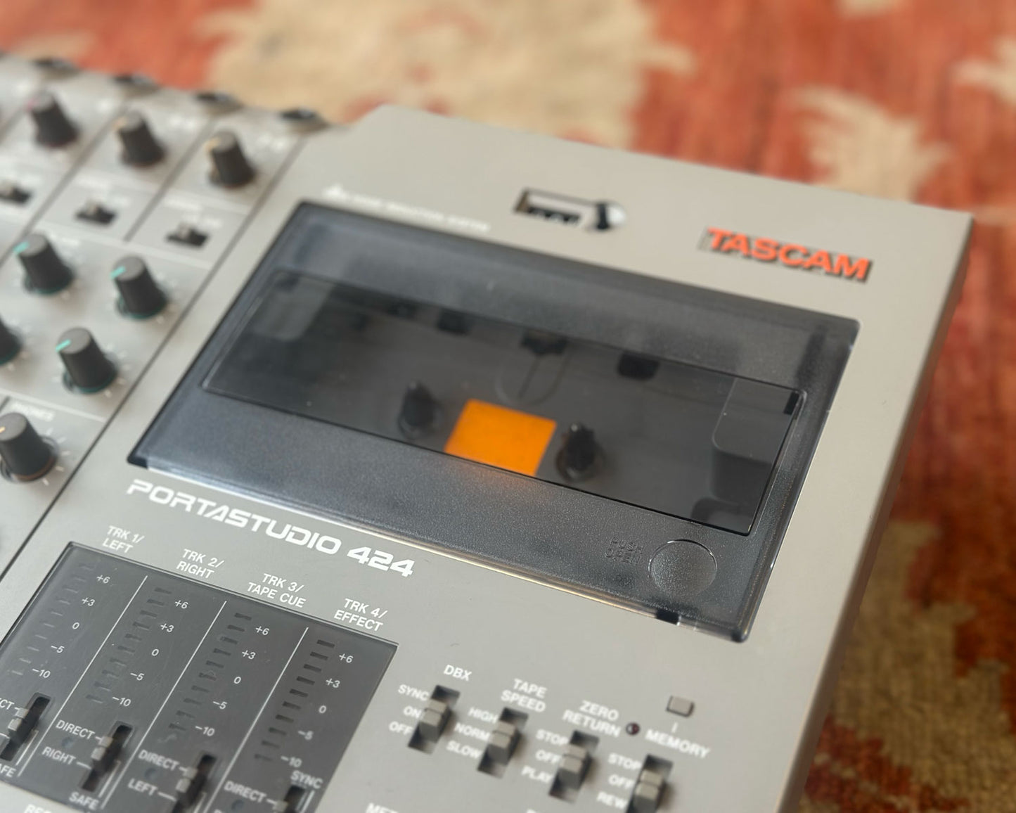 Tascam Portastudio 424