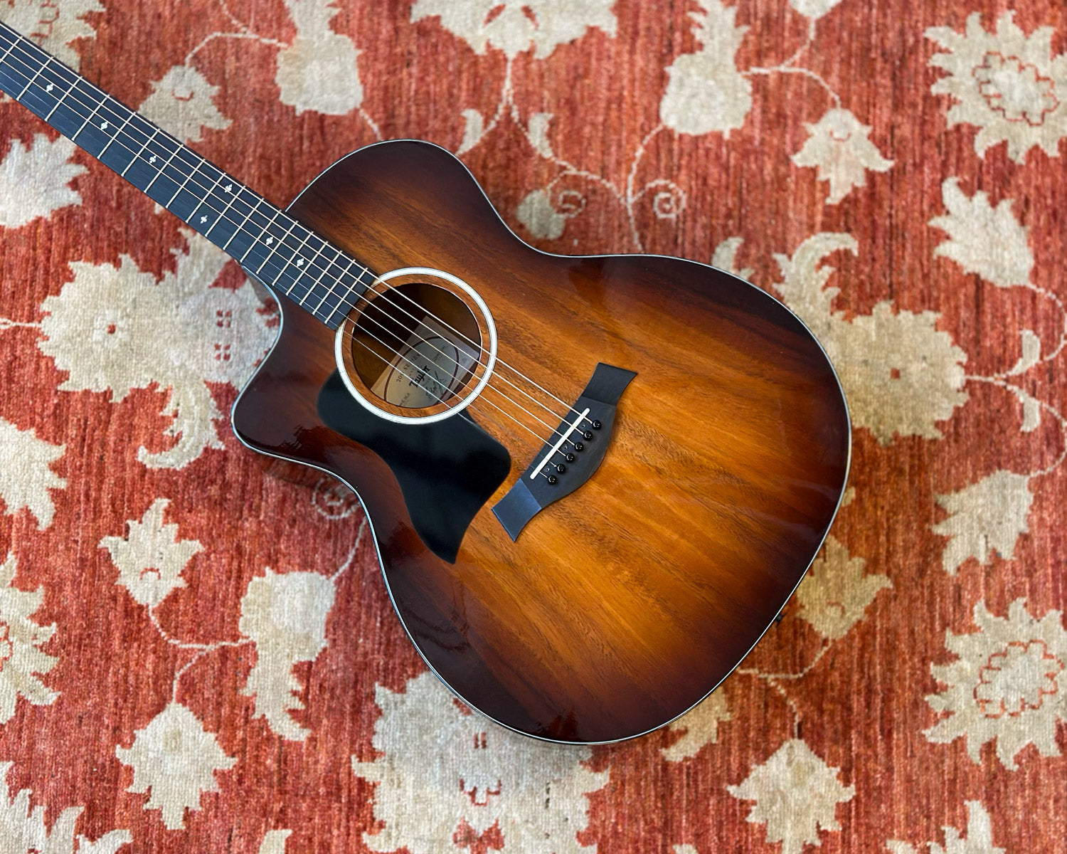 Taylor 224CE K DLX Left Handed