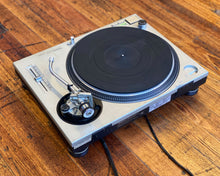 Load image into Gallery viewer, Technics 1200 SL MkII
