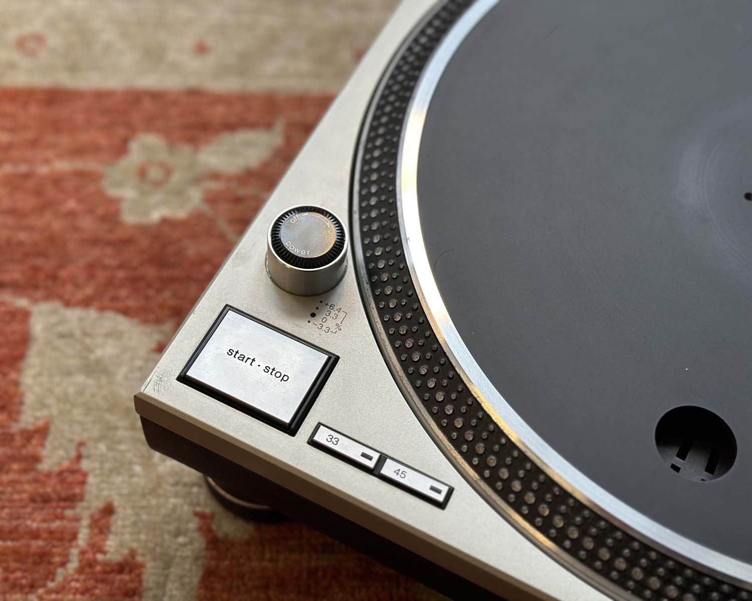 り*り様 technics SL-1200 mk5 難あり Technics SL-1200 MK5 – Found Sound
