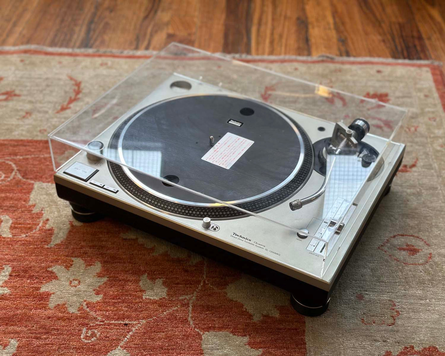 Technics SL-1200 MK5