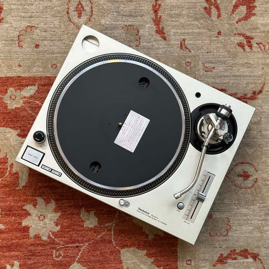 Technics SL-1200 MK5