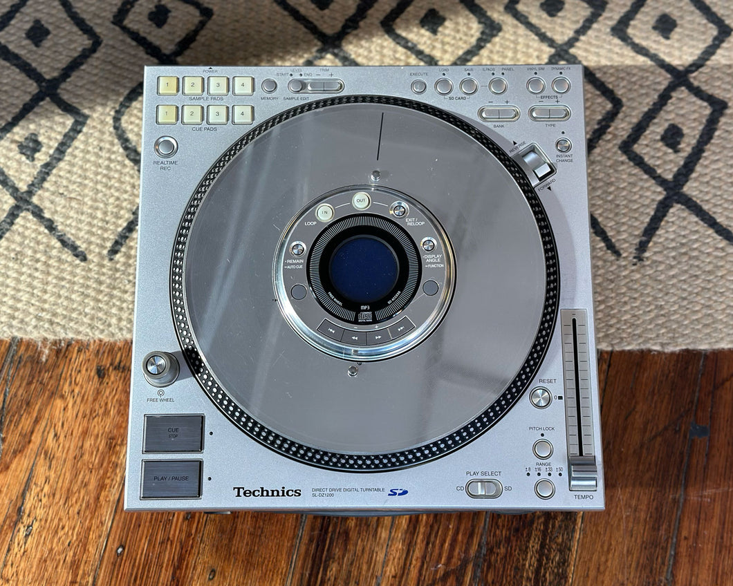 Technics SL-DZ1200 Direct Drive Digital Turntable