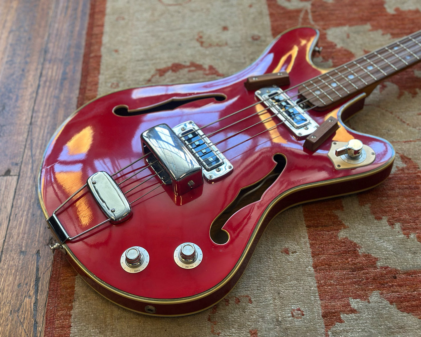 1966 Teisco EP-200B Del Rey Thinline Hollowbody Bass