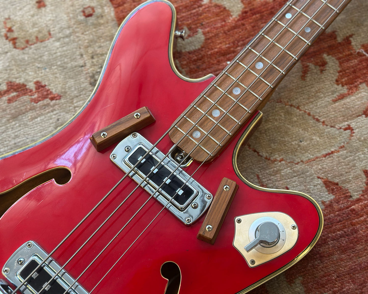 1966 Teisco EP-200B Del Rey Thinline Hollowbody Bass