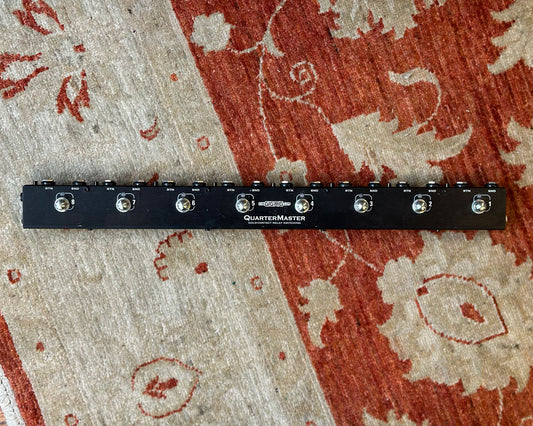 The GigRig QuarterMaster 8 Gold-Contact Relay Switching Pedal