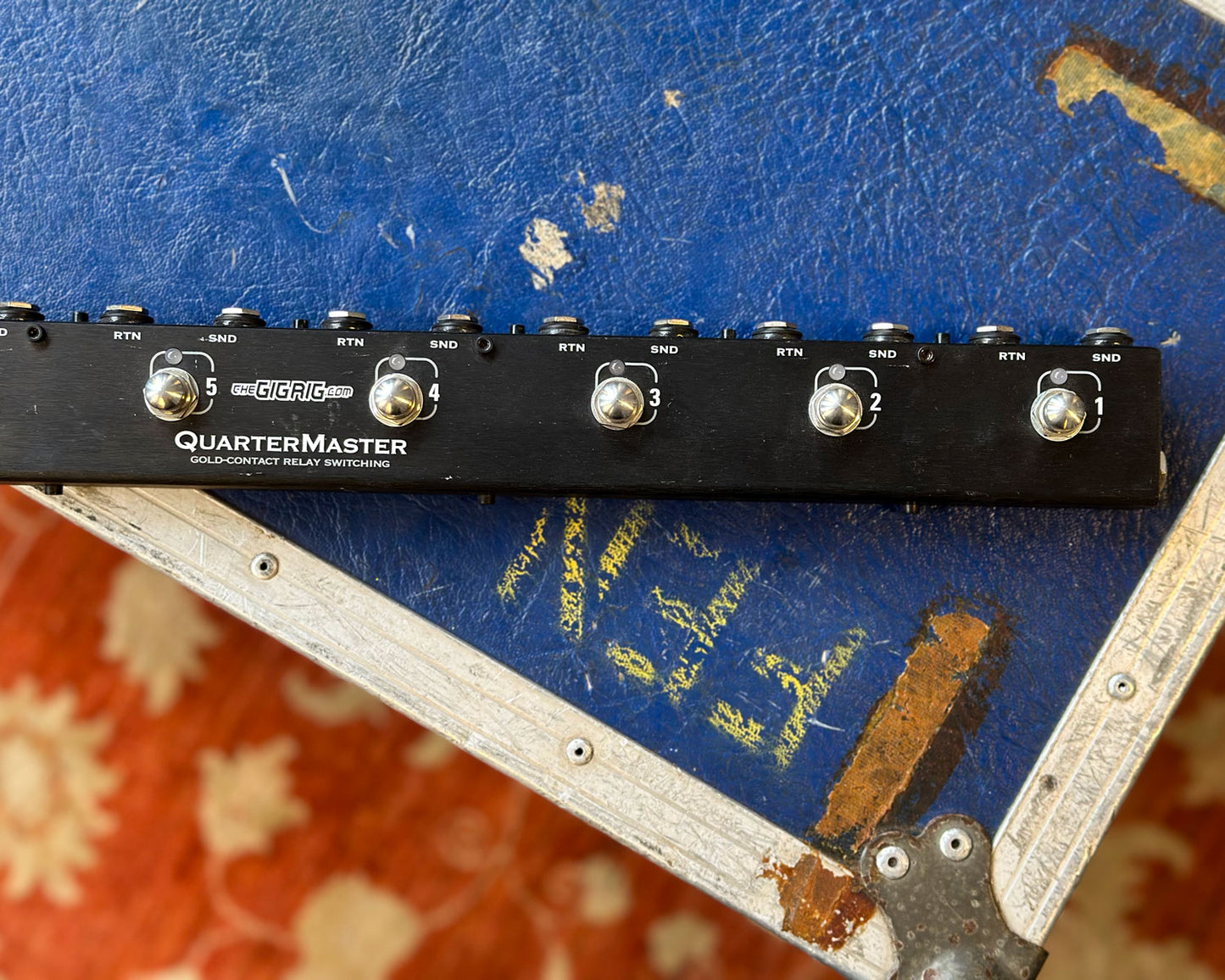 The GigRig QuarterMaster 8 Gold-Contact Relay Switching Pedal