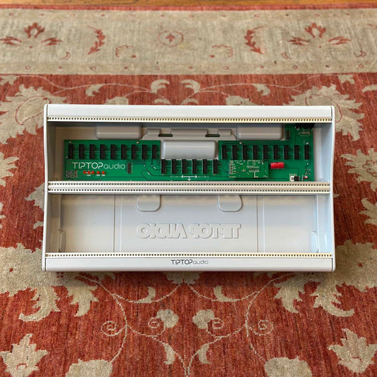 Tiptop Audio Mantis 2x104HP Eurorack Case w/Decksaver