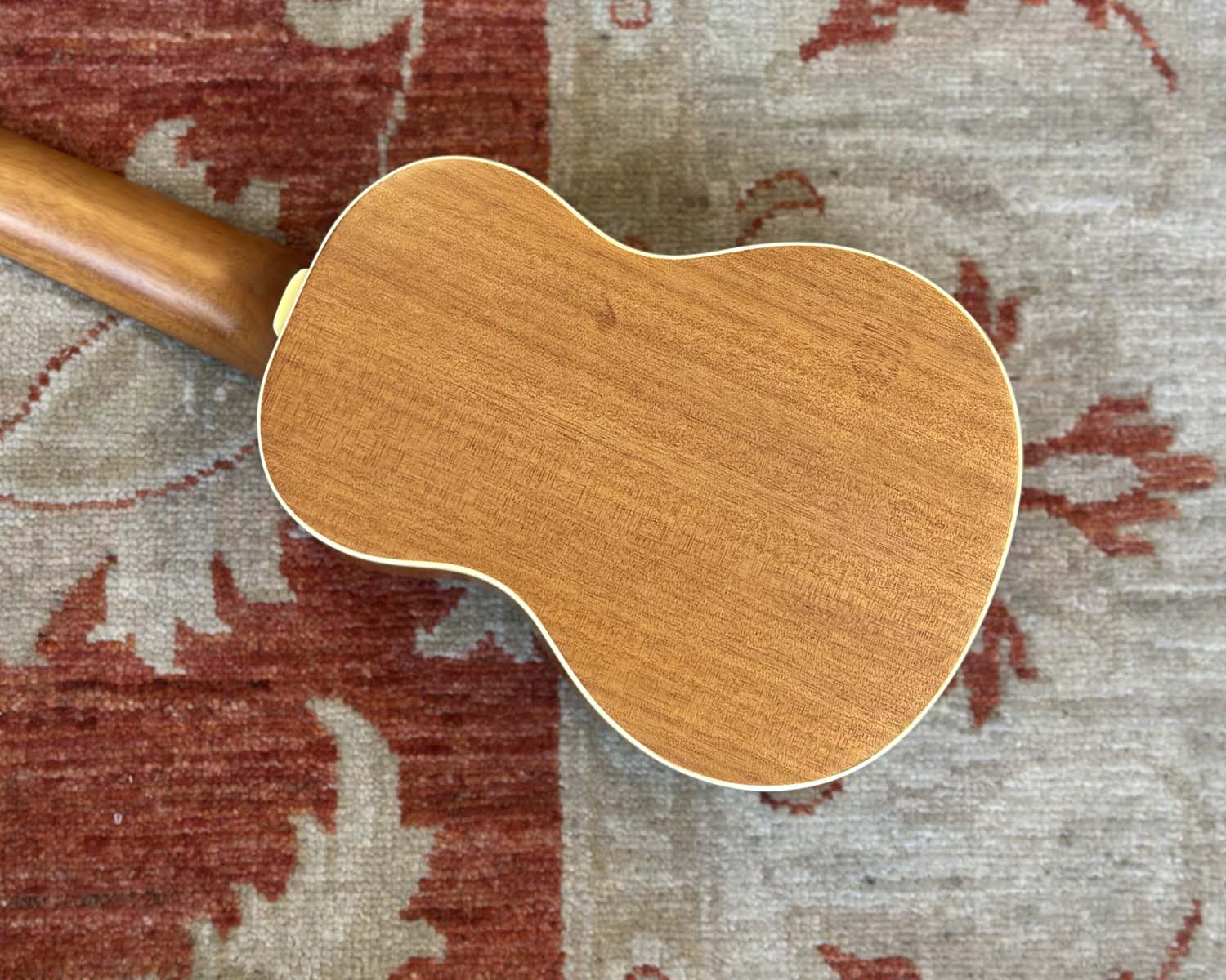 Tokai Cats Eyes CEU35 Ukulele – Found Sound