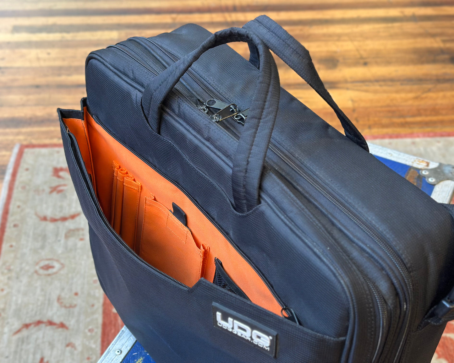UDG Ultimate MIDI Controller SlingBag Medium