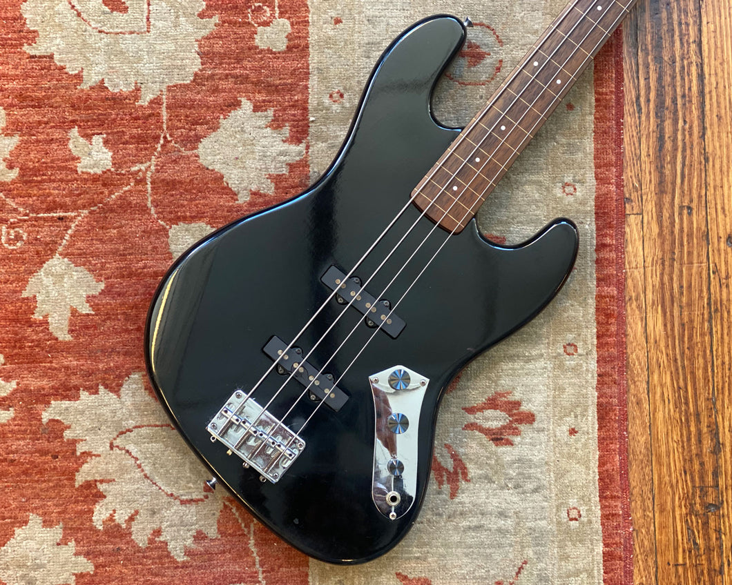 MIJ Fretless Jazz Bass - Refinished in Black