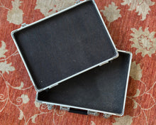 Load image into Gallery viewer, Pedal Board / Case
