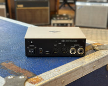 Load image into Gallery viewer, Universal Audio Volt 1 USB Audio Interface
