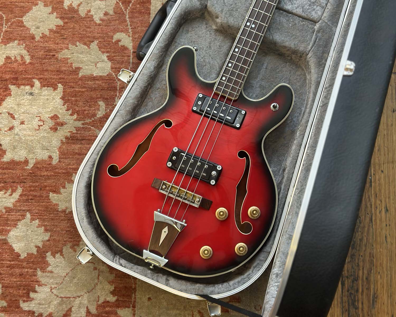 Univox Coily Semi Hollow Electric Bass w/ Hiscox Case