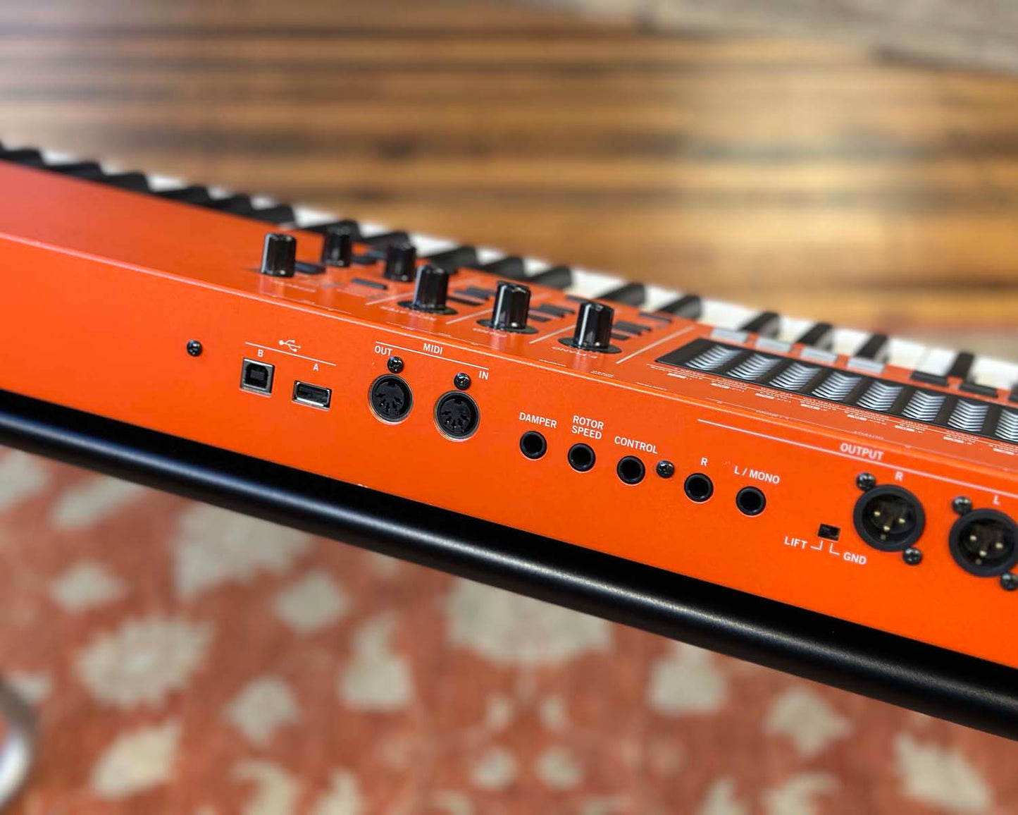 VOX Continental 61 Organ w/ Stand