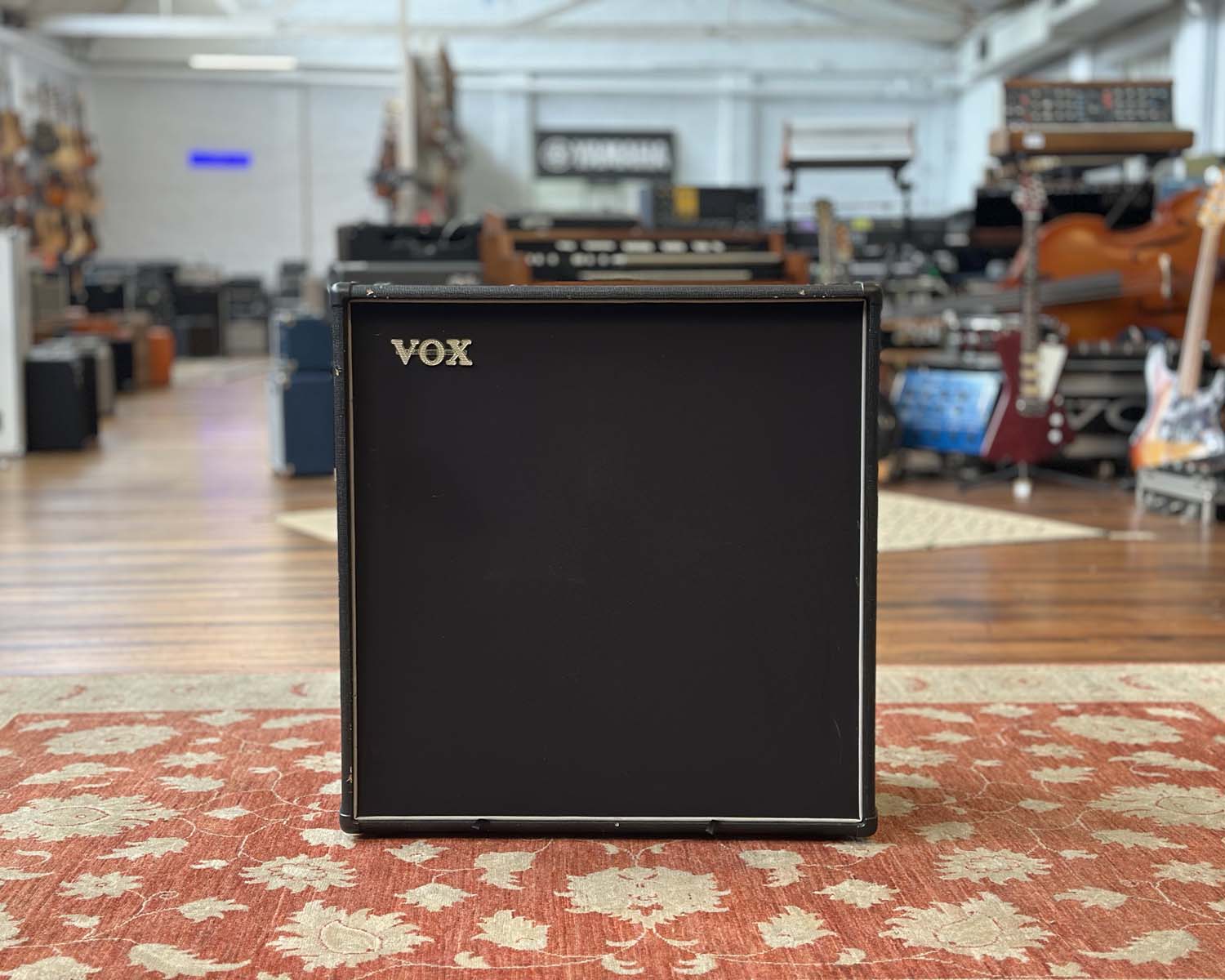 VOX V412BK 120 Watt 8Ω 4x12