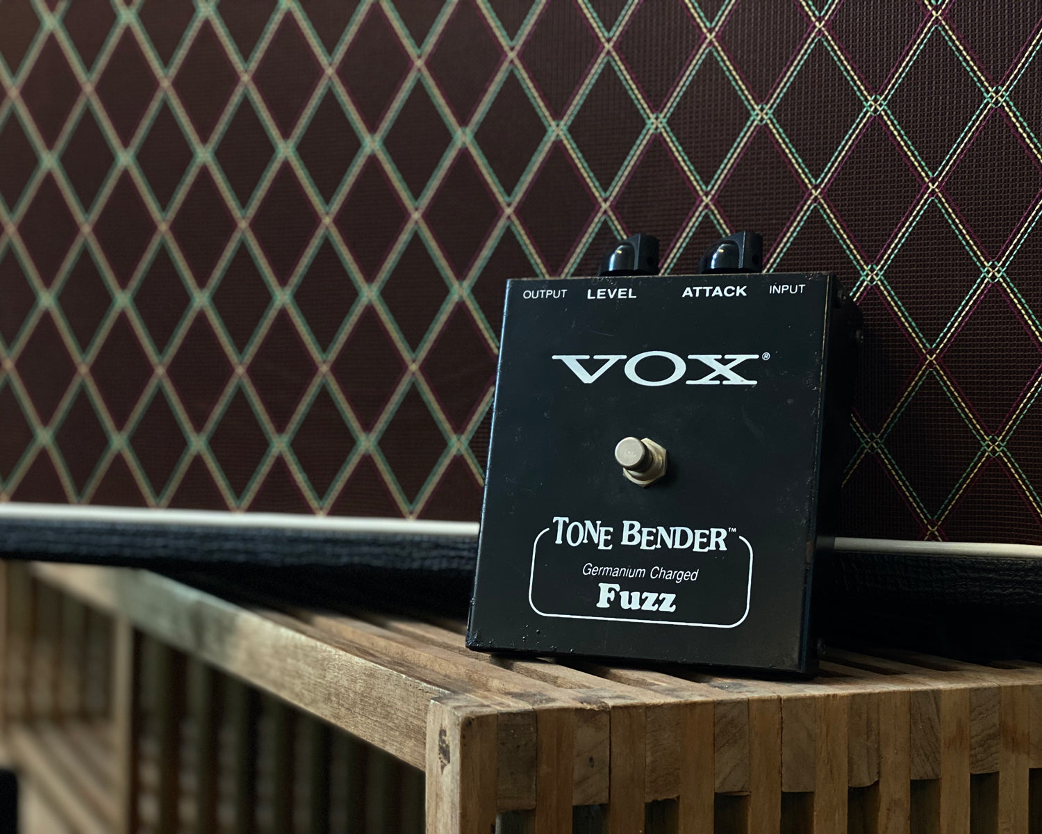 VOX V829 Tone Bender – Found Sound