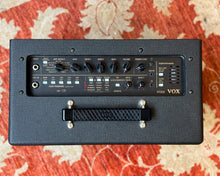 Load image into Gallery viewer, VOX VT20X Hybrid Valve/ Modelling Guitar Combo
