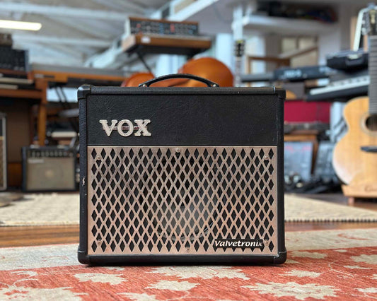 VOX Valvetronix VT15 Valve/Modelling Hybrid Amp