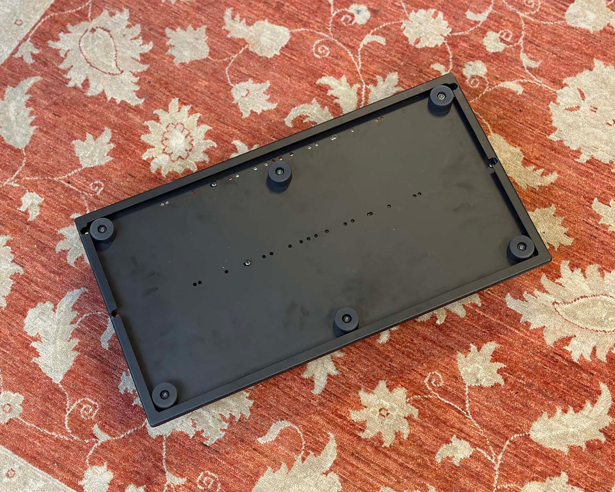 Vertex Tour Compact Pedalboard with TC2 Riser