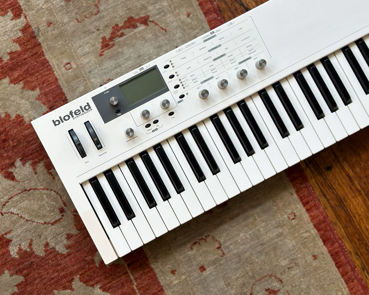 Waldorf Blofeld 49-Keyboard - White w/ Flight Case – Found Sound